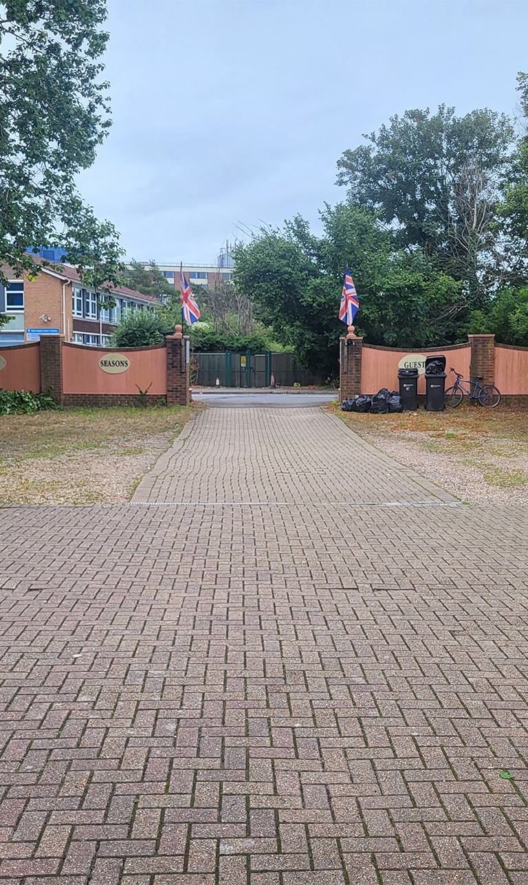 All Seasons Gatwick Guest House